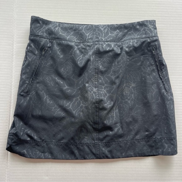 Orvis Black Rose Embossed Print Golf Skirt/Skort Sz Small - Picture 4 of 13